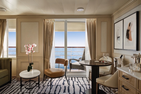 Oceania Cruises Oceania Marina Penthouse Suite 3.jpg
